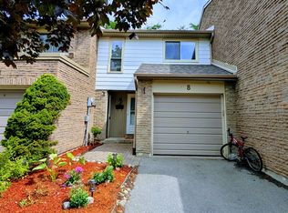 8 Camelot Way, Markham, ON L3P 3W1