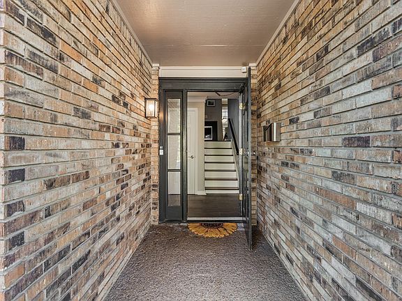 4th image of 401 Bowling Ave Unit 31