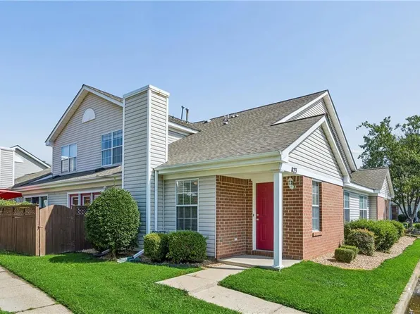 823 Miller Creek Ln, Newport News, VA 23602