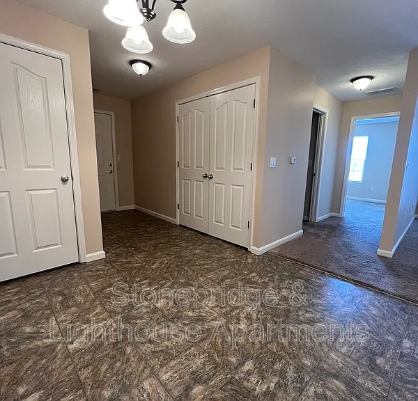 1101 Stonebench Cir — Photo 13