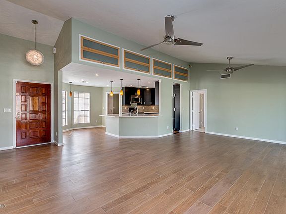 4th image of 5732 E Le Marche Ave
