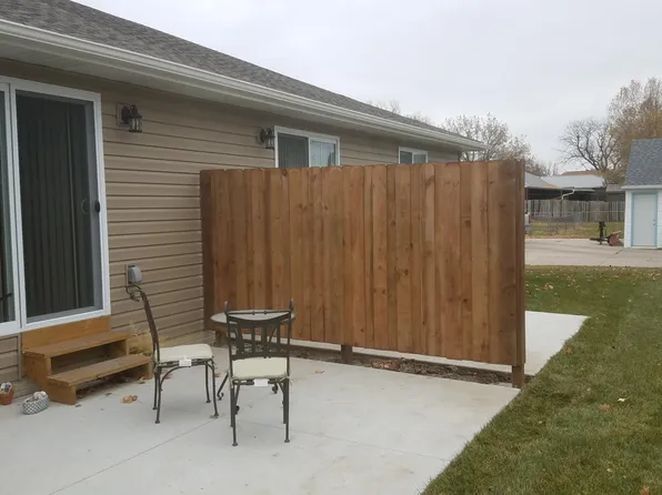 747 W C St, Lincoln, NE 68522