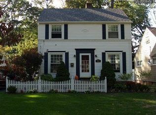 546 Glen Park Dr, Bay Village, OH 44140