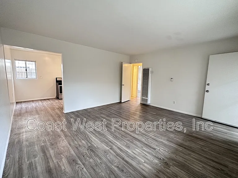 3837 1/2 Kendall St — Photo 5
