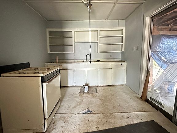 4th image of 3215 W LAUREL