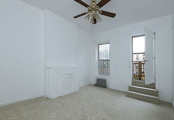 3rd image of 206 Quincy St Floor 1