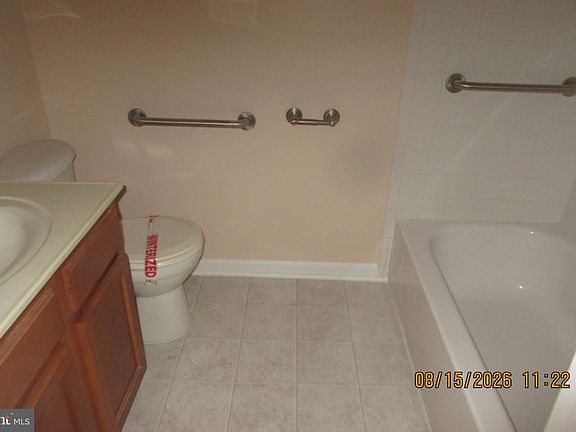 4th image of 301 Palmspring Dr APT 7
