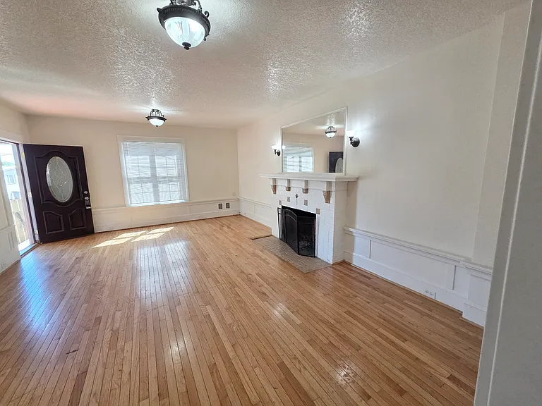 15616 SE Division St #2 — Photo 2