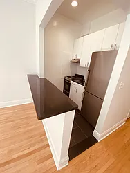 Rented by Metropolis Real Estate of Manhattan