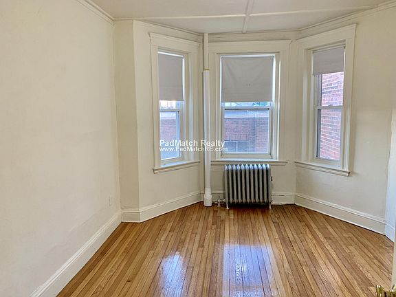 2nd image of 1175 Boylston St APT 10