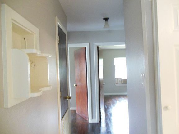 4th image of 2105 Ebony Ave