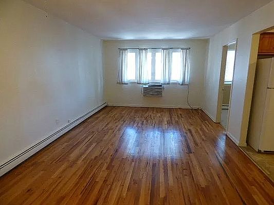 1st image of 3218 44th St #2