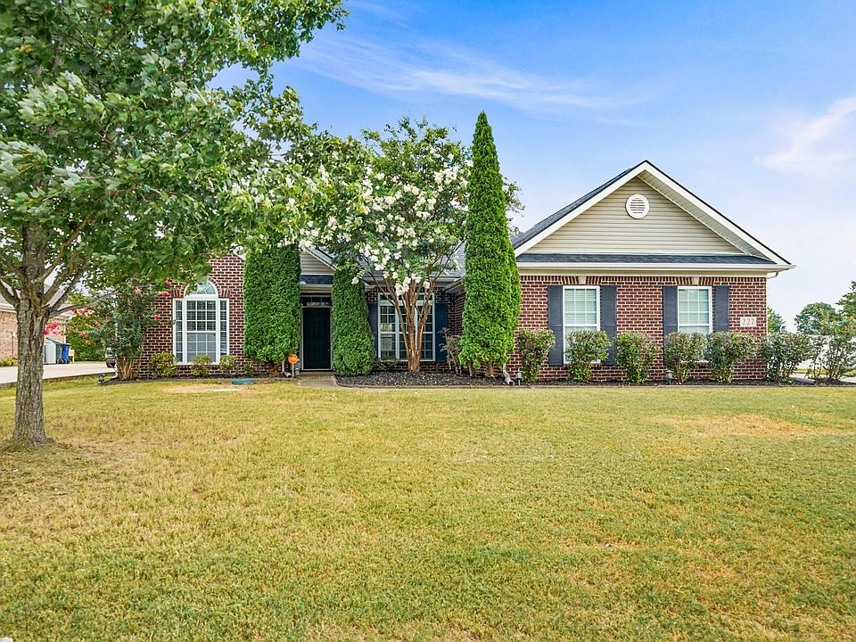 1st image of 227 Wainscott Dr