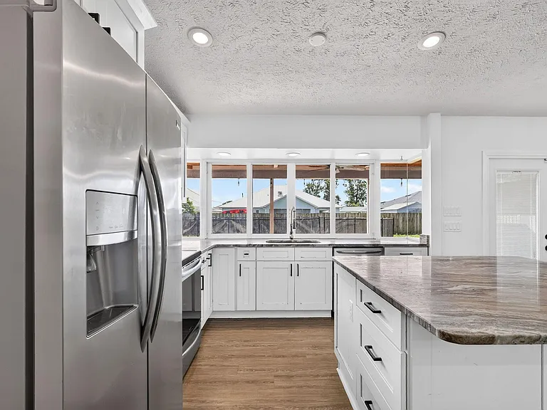 756 SW Ancona Rd — Photo 17