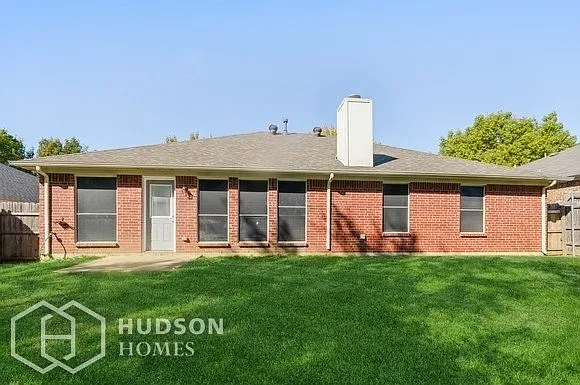 628 Saint Eric Dr — Photo 15