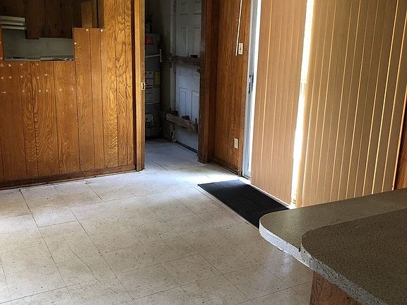 4th image of 5332 Broadway Ave