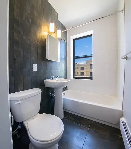 106 N Grove St — Photo 7