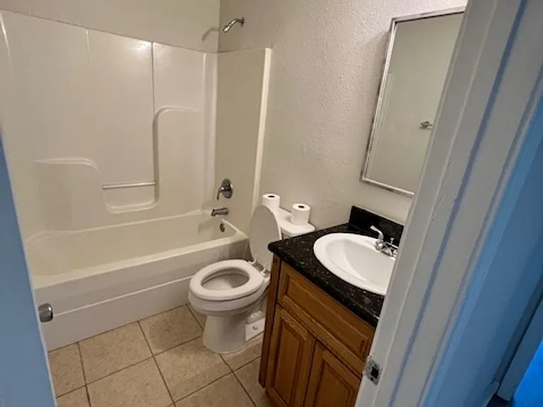 6038 W Adams St — Photo 14