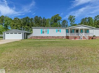 2961 Masters Dr, La Grange, NC 28551