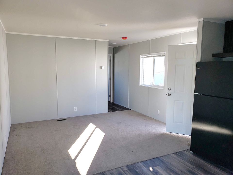 1st image of 421 N 200 W #2