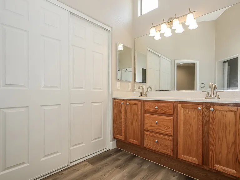 524 W Claxton Ave — Photo 11