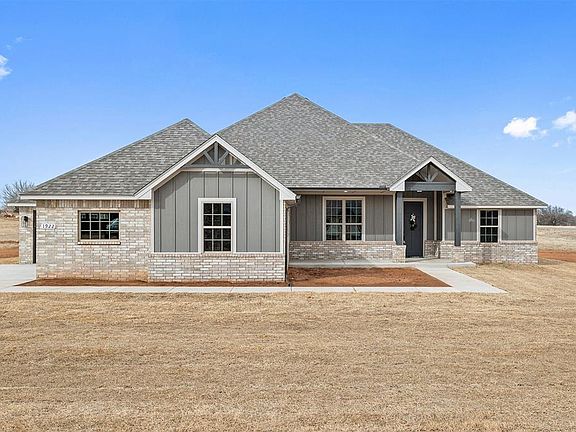 3rd image of 1922 E Ranch Ln