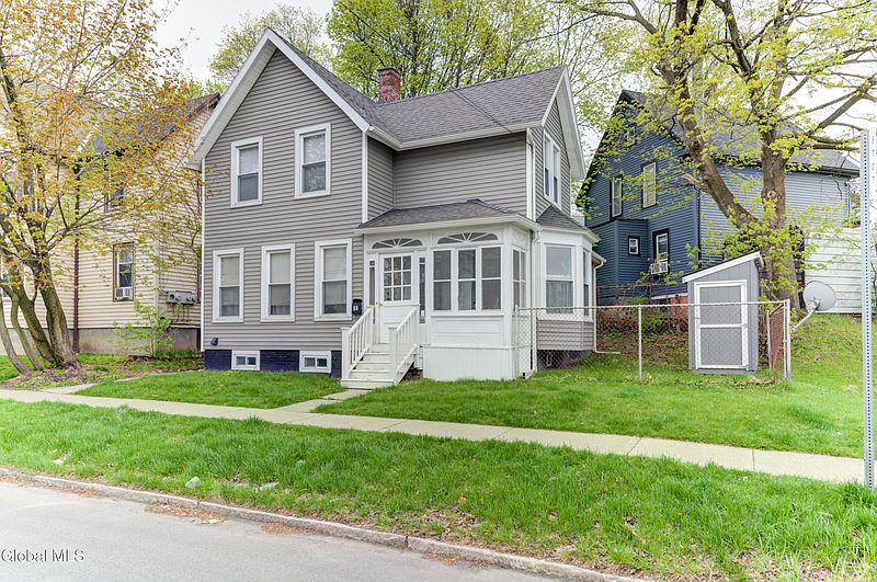 2nd image of 80 Washington Avenue