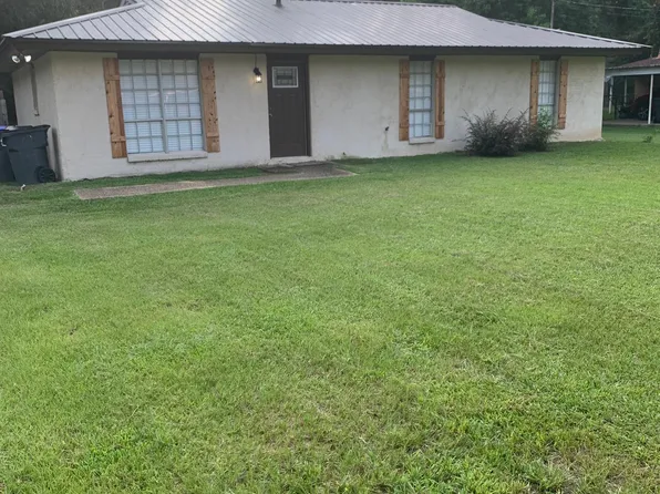 348 Meadow Lane Dr, Elmore, AL 36025