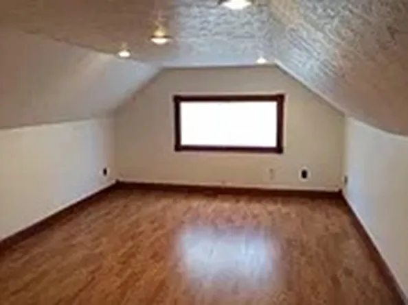 3 bed, 1.5 bath, 1344 sqft, $1,500 — Photo 1
