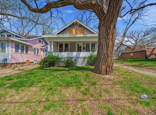 1017 W Gilbert Ave, Peoria, IL