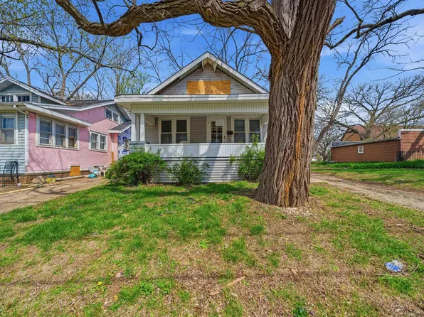 1017 W Gilbert Ave, Peoria, IL 61604