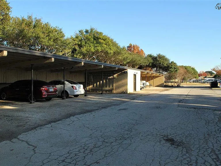 3701 Southmoor Ln — Photo 16