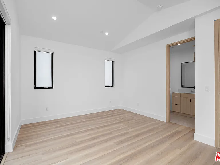 5313 Ben Ave #1 — Photo 10