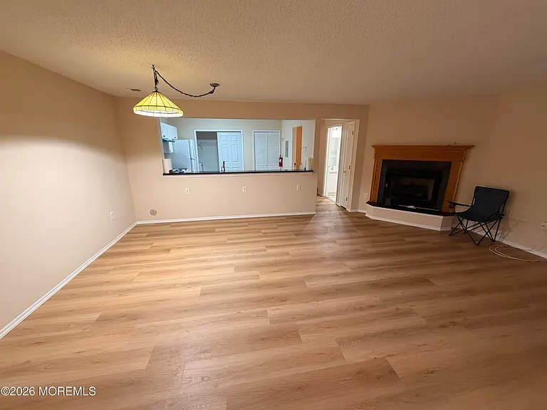 29 Madison Ct — Photo 2
