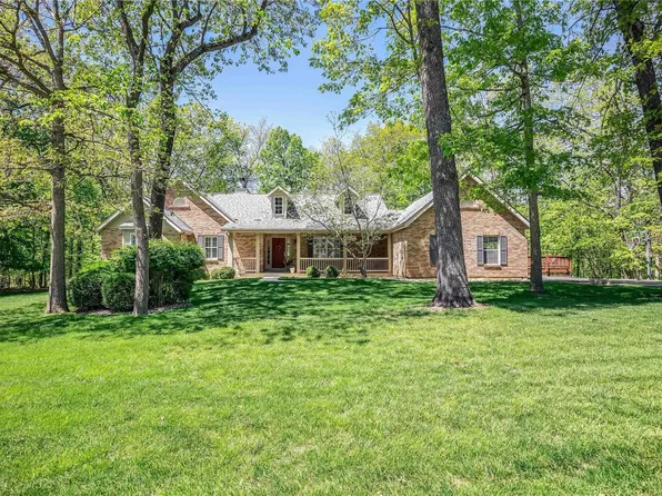 17521 Radcliffe Place Dr, Eureka, MO 63025