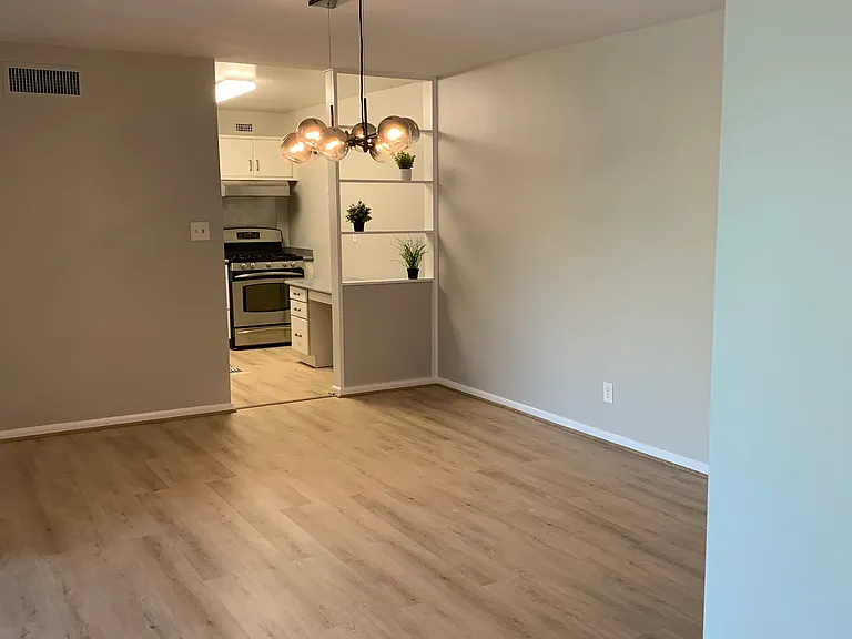 4977 Battery Ln #515 — Photo 4