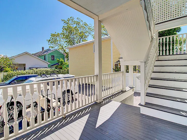 54 Hanover St — Photo 23