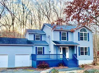 277 Canterbury Rd, Bushkill, PA 18324