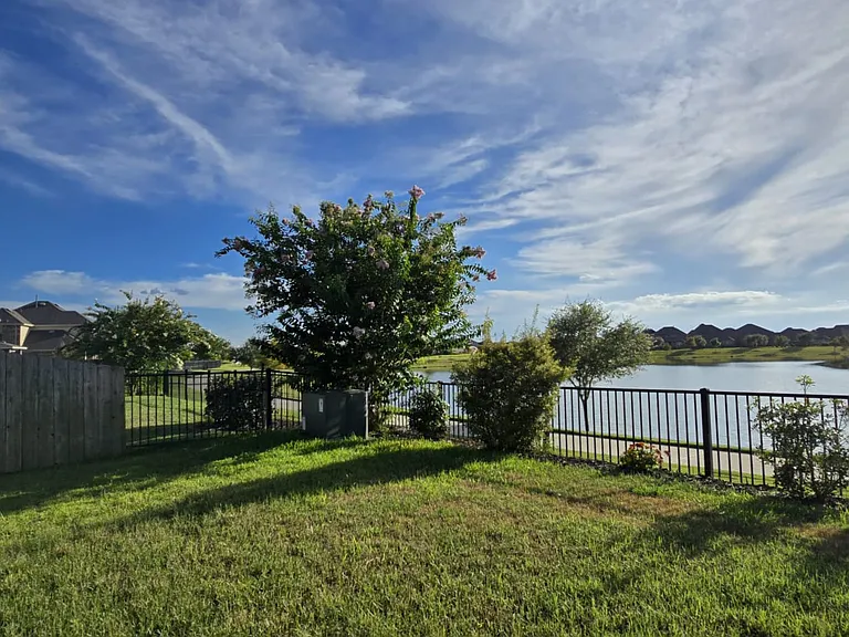 11431 Windy Cedar Ct — Photo 23