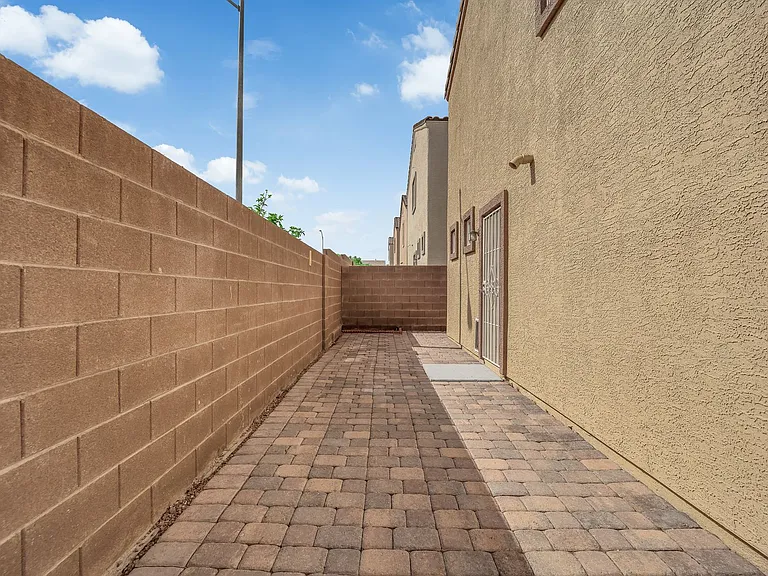 7470 Margollini St — Photo 12