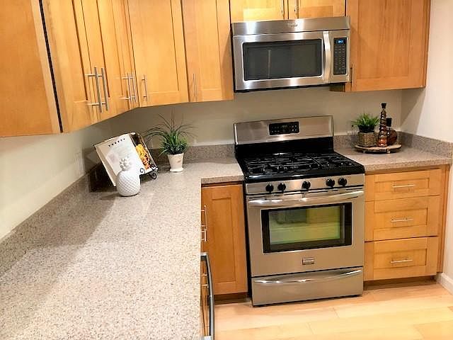 1st image of 817 Cowper St