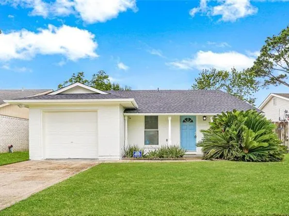 5221 Eden Roc Dr, Marrero, LA 70072