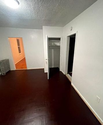 3rd image of 3601 Olinville Ave