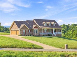 1048 Smokey Quartz Blvd, New Tazewell, TN 37825