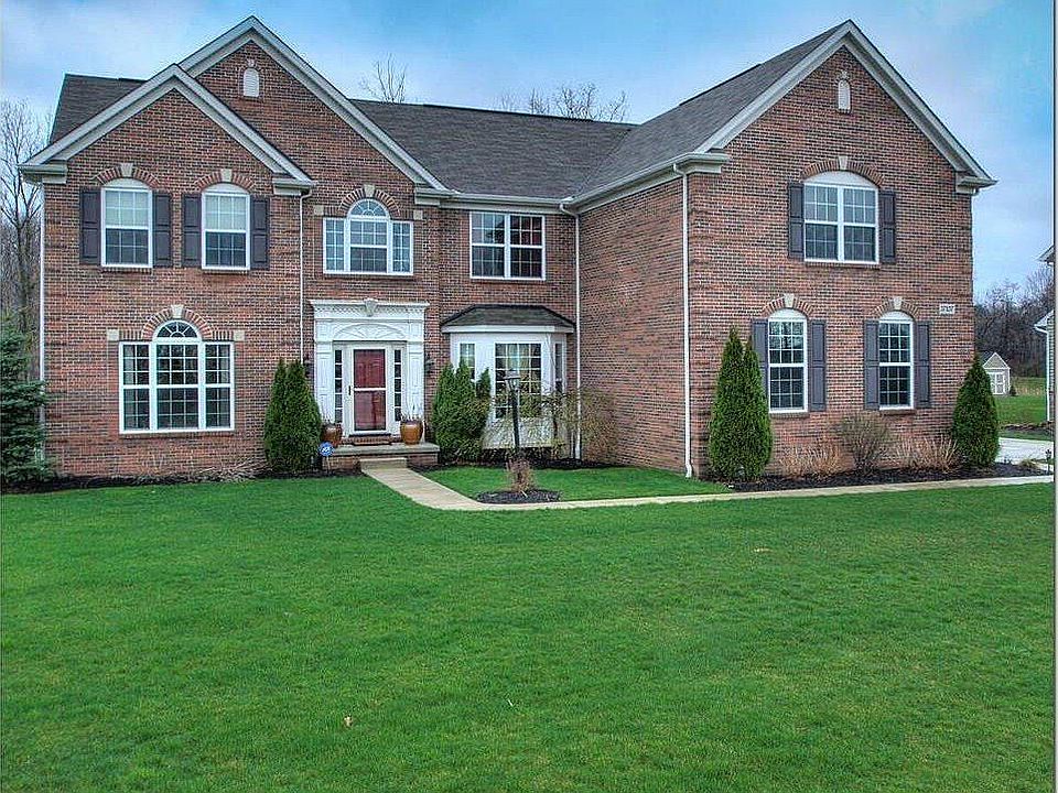 1st image of 37137 Halsted Ln