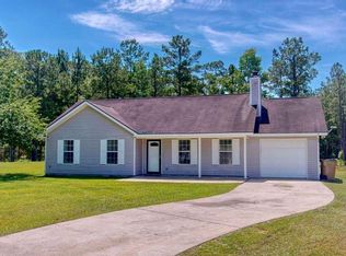 305 Lawton Ct, Springfield, GA 31329