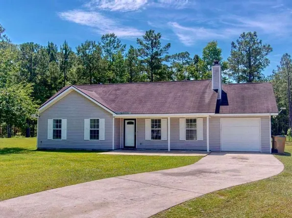 305 Lawton Ct, Springfield, GA 31329