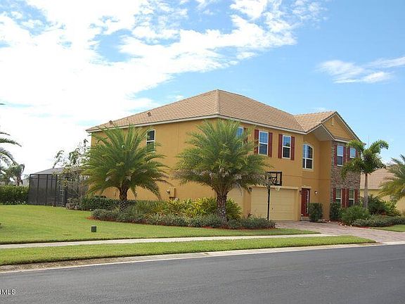 Lots of space between homes