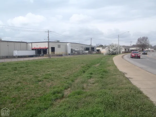 400 E Beebe Capps Expy, Searcy, AR 72143