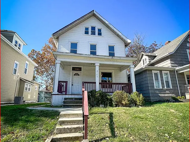 2147A Indiana Ave — Photo 6